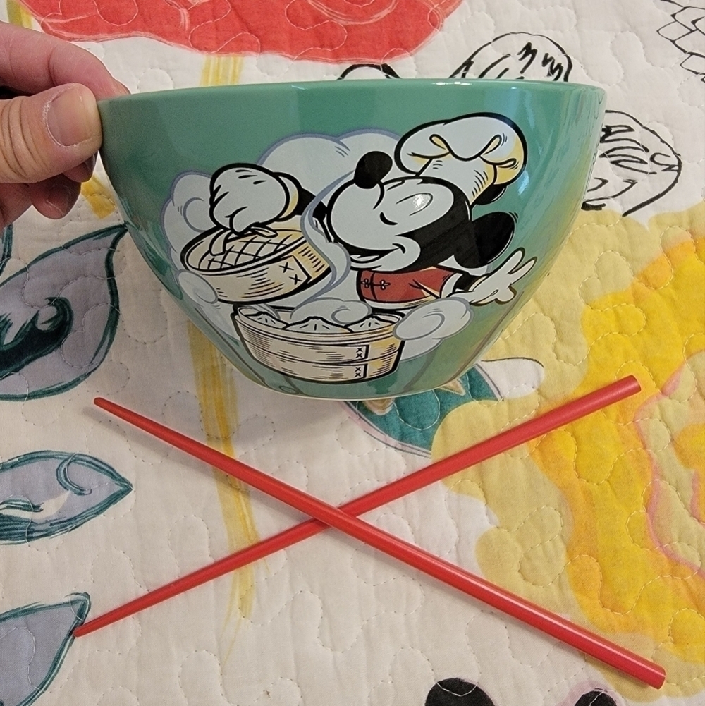 NWT Mickey Mouse Chef Ramen Bowl with Pair of Chopsticks